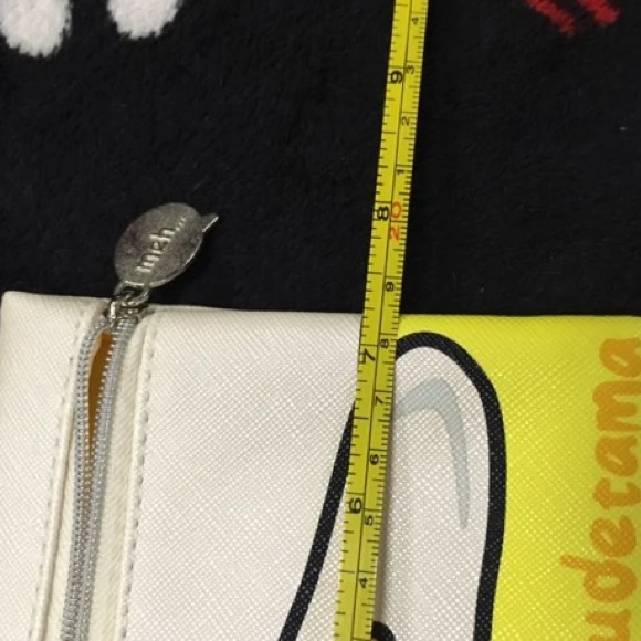 Ipsy x Sanrio Gudetama Lazy Egg Makeup Bag zip up - Picture 8 of 8